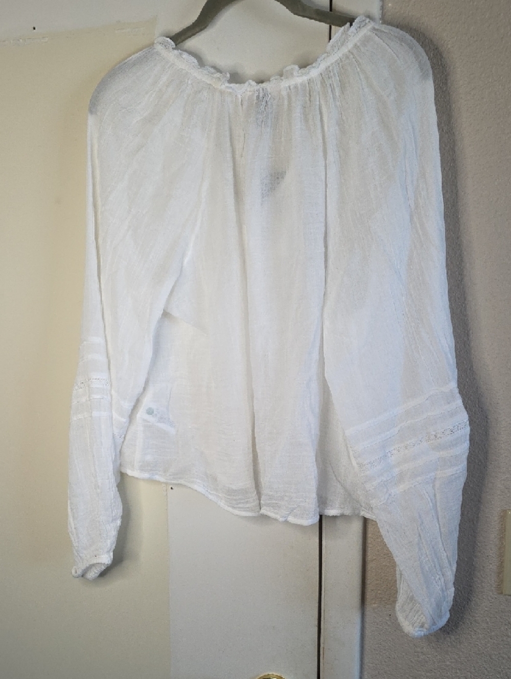 Universal Thread White Ruffle Peasant Blouse - Picture 7 of 8